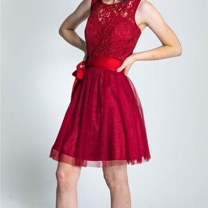 Elegant Red Short Semi-Formal Lace Dress with Bow - XS